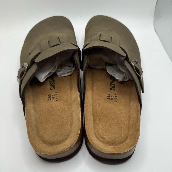 CUSHIONAIRE Men's Haze Cork Footbed Clog with +Comfort 8 OLIVE NEW - Picture 4 of 7